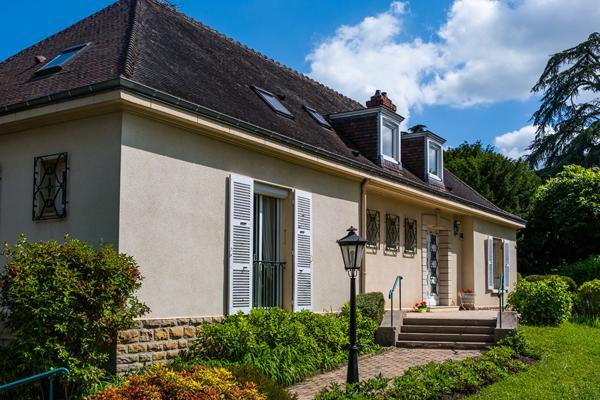 Propriété familiale de charme au coeur du quartier prisé de Taisey à Saint-Rémy