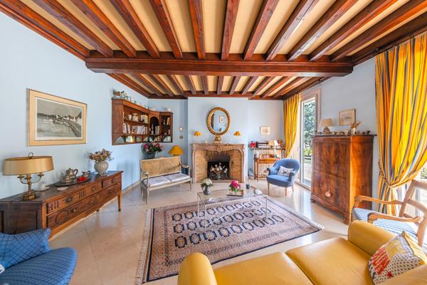 Propriété familiale de charme au coeur du quartier prisé de Taisey à Saint-Rémy