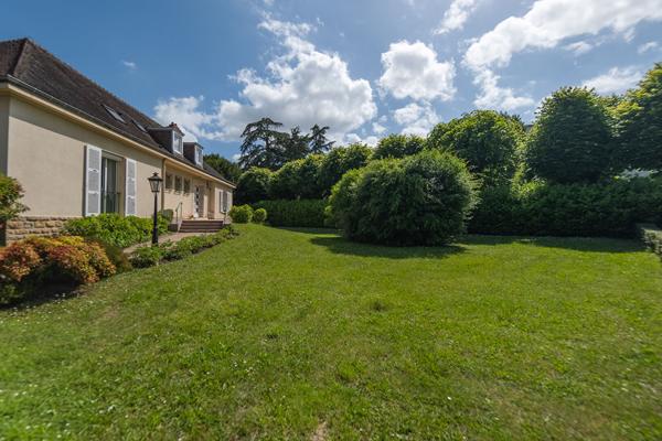 Propriété familiale de charme au coeur du quartier prisé de Taisey à Saint-Rémy