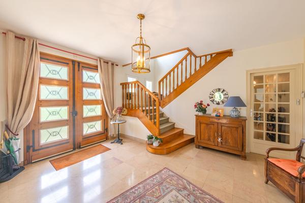 Propriété familiale de charme au coeur du quartier prisé de Taisey à Saint-Rémy