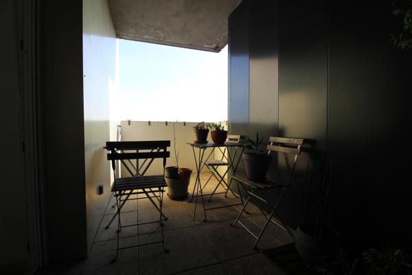 NANTES à l’extrême EST de l’île BEAULIEU et à proximité du PARC NATUREL, dans immeuble avec ASCENCEUR, Appartement T3 entièrement MEUBLE de 65.30m² avec LOGGIA, CAVE et BOX sécurisé pour un véhicule