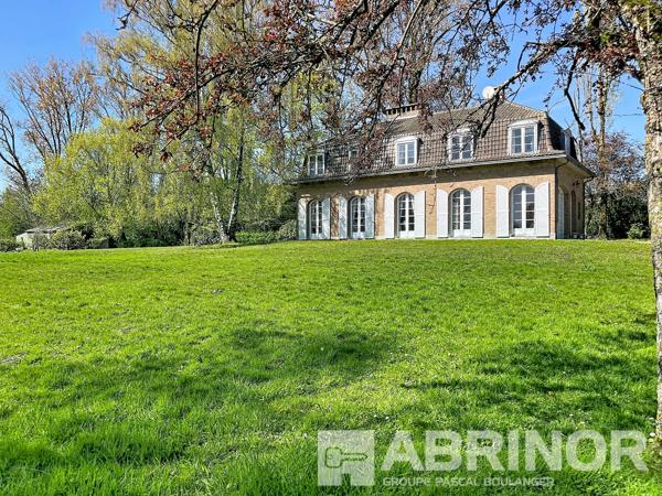 Sur la Montagne de WERVICQ-SUD, maison individuelle de 188 m² hab. à moderniser sur un terrain de 3 900 m² - 4 chambres dont 2 avec salle de bains - 2 bureaux - Calme et verdure WERVICQ SUD