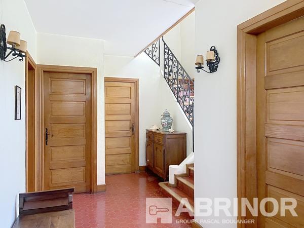 Sur la Montagne de WERVICQ-SUD, maison individuelle de 188 m² hab. à moderniser sur un terrain de 3 900 m² - 4 chambres dont 2 avec salle de bains - 2 bureaux - Calme et verdure WERVICQ SUD
