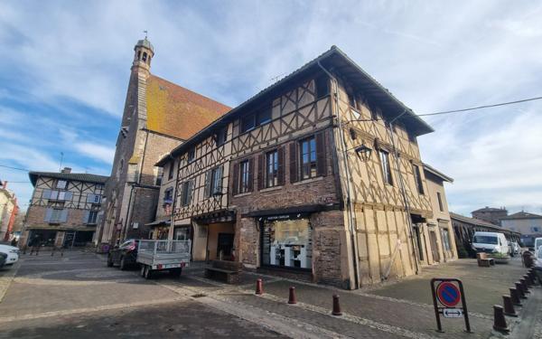 Appartement à vendre    7 pièces • 154 m2 Châtillon-sur-Chalaronne