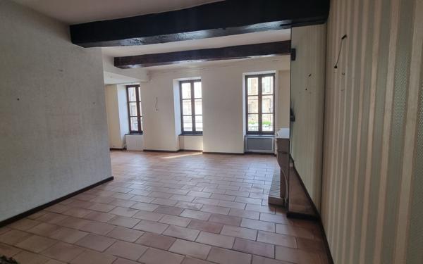 Appartement à vendre    7 pièces • 154 m2 Châtillon-sur-Chalaronne