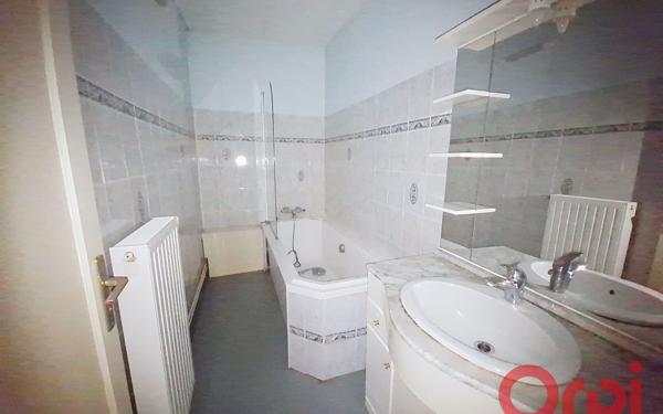 Maison à vendre    7 pièces •  Huriel