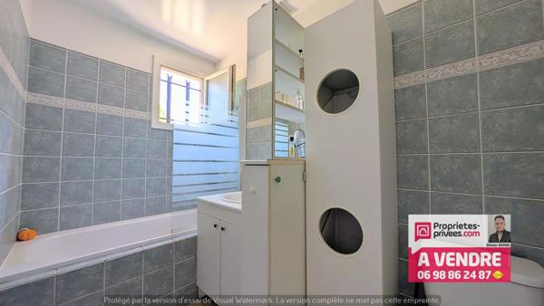 RARE VILLA DE PLAIN-PIED avec piscine et garage à 15 mn de Mandelieu !