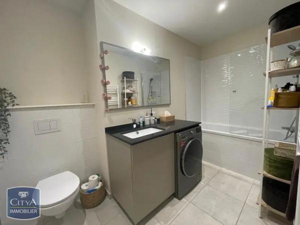 Appartement à louer 3 pièces 73.86m² Albi (81000)
