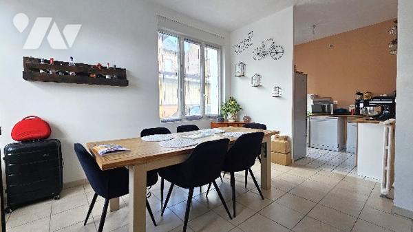 Maison T5 avec cour, garage et sous-sol à CHAUNY (02) Centre-Ville