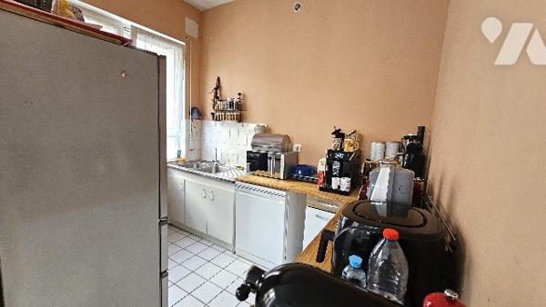 Maison T5 avec cour, garage et sous-sol à CHAUNY (02) Centre-Ville