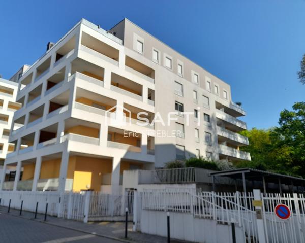 STUDIO RECENT TRES BONNE SITUATION