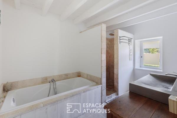 Maison gersoise de caractère avec gîtes et piscines
