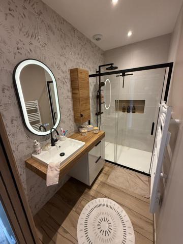 PAVILLON DE TRES BON STANDING DE PLAIN-PIED AVEC PISCINE A VENDRE 3 MINUTES D'ALENCON , Alencon PAVILLON DE TRES BON STANDING DE PLAIN-PIED AVEC PISCINE A VENDRE 3 MINUTES D'ALENCON , Alencon