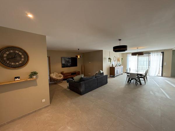 PAVILLON DE TRES BON STANDING DE PLAIN-PIED AVEC PISCINE A VENDRE 3 MINUTES D'ALENCON , Alencon PAVILLON DE TRES BON STANDING DE PLAIN-PIED AVEC PISCINE A VENDRE 3 MINUTES D'ALENCON , Alencon