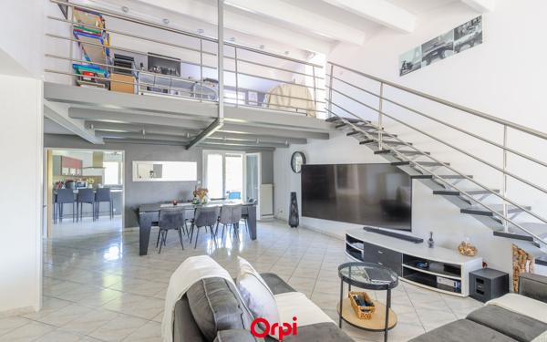 Maison à vendre    5 pièces •  Saint-Vivien