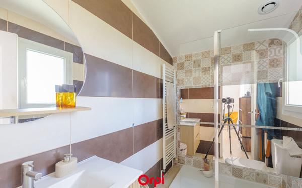 Maison à vendre    5 pièces •  Saint-Vivien