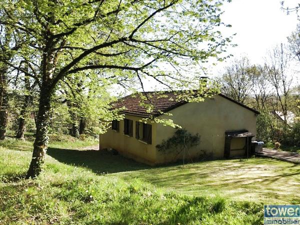 Maison
                                                                                                                                                                                                                                                                                                                        6 pièce(s)                                                                                                                                                                                                          4 chambre(s)                                                                                                                                                                                                          98  m²