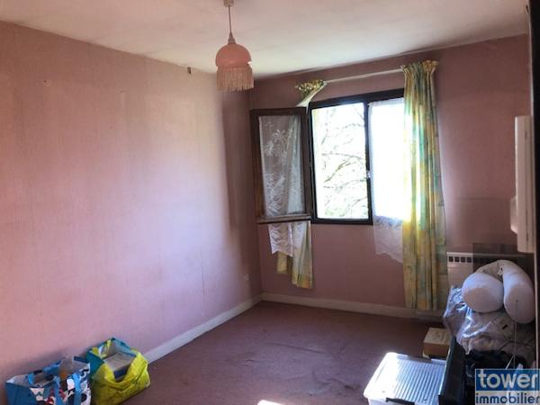 Maison
                                                                                                                                                                                                                                                                                                                        6 pièce(s)                                                                                                                                                                                                          4 chambre(s)                                                                                                                                                                                                          98  m²