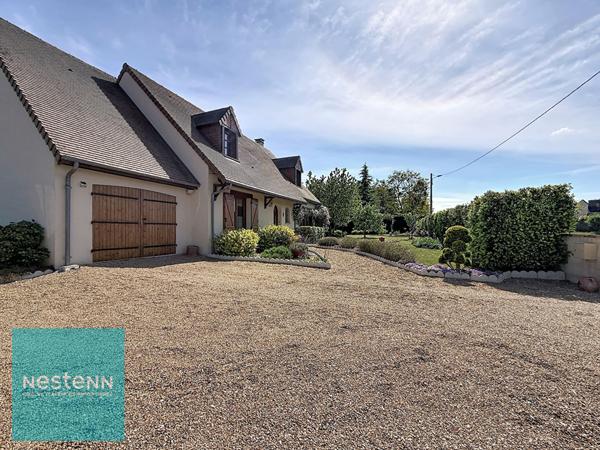 Maison traditionnelle 7 pièces avec piscine à vendre à Azay-sur-Cher