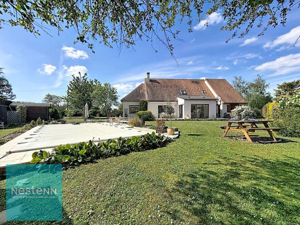 Maison traditionnelle 7 pièces avec piscine à vendre à Azay-sur-Cher