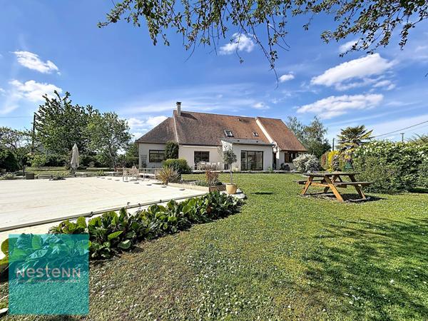 Maison traditionnelle 7 pièces avec piscine à vendre à Azay-sur-Cher
