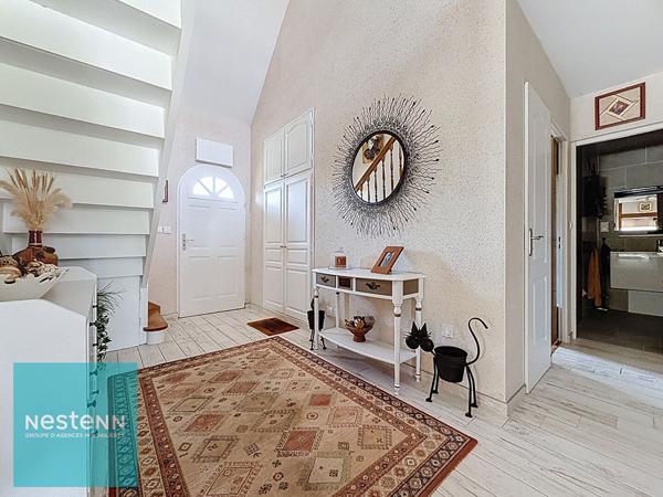 Maison traditionnelle 7 pièces avec piscine à vendre à Azay-sur-Cher