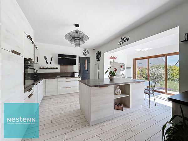 Maison traditionnelle 7 pièces avec piscine à vendre à Azay-sur-Cher