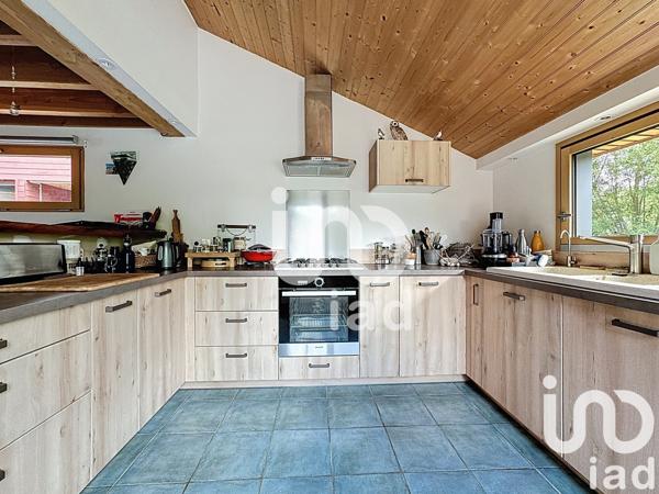 Maison 7 pièces de 124 m² à Camors (56330)