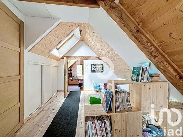 Maison 7 pièces de 124 m² à Camors (56330)