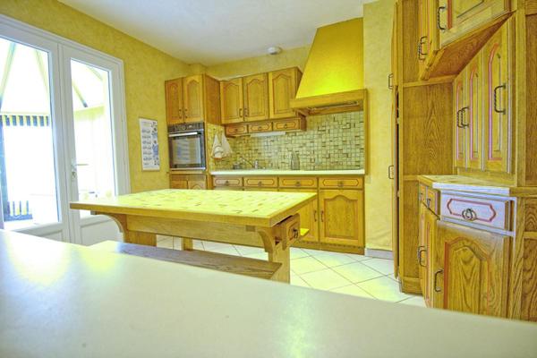 MAISON DE PLAIN PIED AU PLESSIS MACE, 6 PIECES ET 140 m2