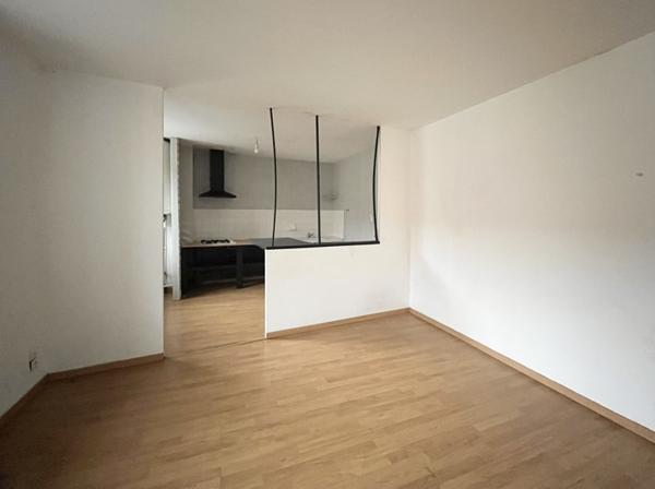 Immeuble à vendre |  Vianne |  270 m²