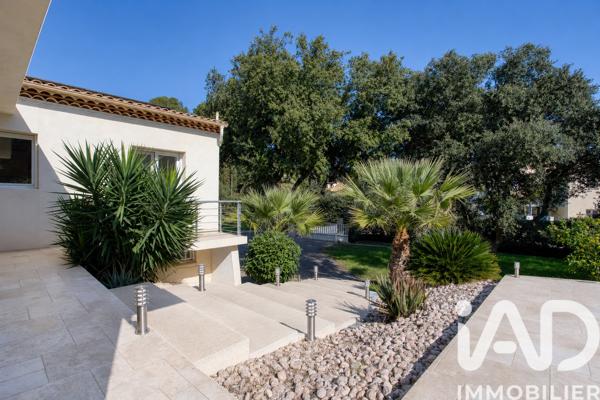 Maison à vendre 5 pièces 146 m² Saint-Raphaël
