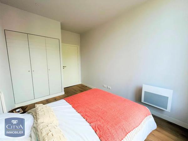 Appartement à louer 2 pièces 50.16m² Toulon (83000)