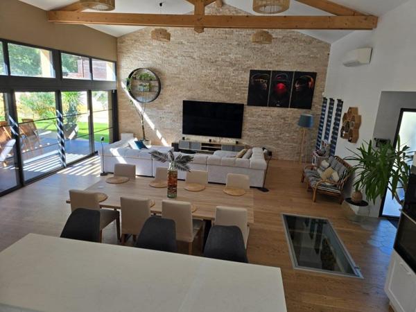 Maison à vendre |  Le Pian-Médoc |  8 pièces | 192 m²