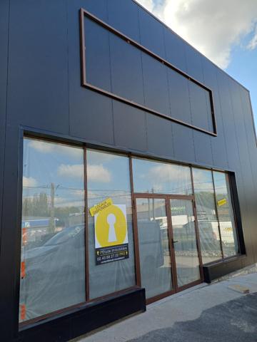 Local commercial Saint Berthevin 110 m2