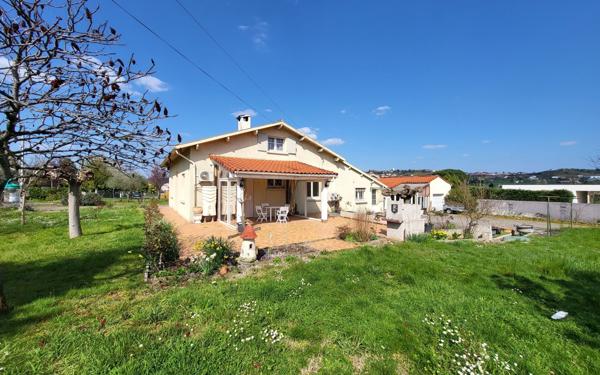 Maison à vendre    5 pièces •  Puygouzon