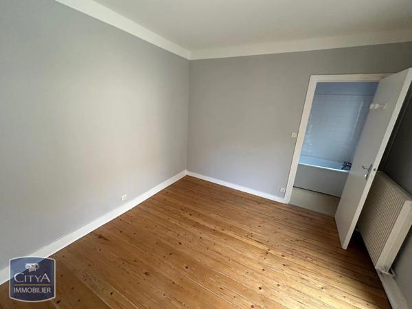 Appartement à louer 3 pièces 72.12m² Bourg-en-Bresse (01000)