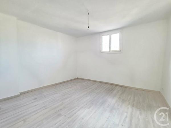 Appartement F4 à vendre  4 pièces - 82,88 m2 OLLIOULES - 83