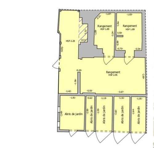 T1 BIS de 23 m² à rénover + remise et place de stationnement