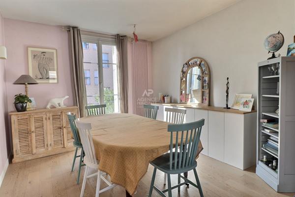 Versailles Montreuil Appartement duplex 6 pièces 136 m² au sol dernier étage €629 000 ** - Référence 27543