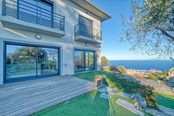 Maison Bastia - Cardo 5 pièces 170 m2 - terrain 975 m2 avec piscine vue mer