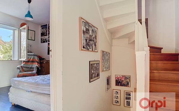 Maison à vendre    6 pièces • 174 m2 Issy-les-Moulineaux