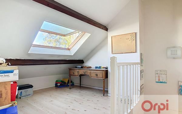 Maison à vendre    6 pièces • 174 m2 Issy-les-Moulineaux