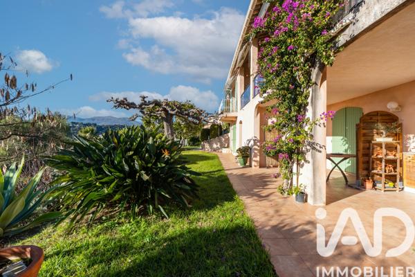 Maison à vendre 7 pièces 230 m² Cagnes-sur-Mer
