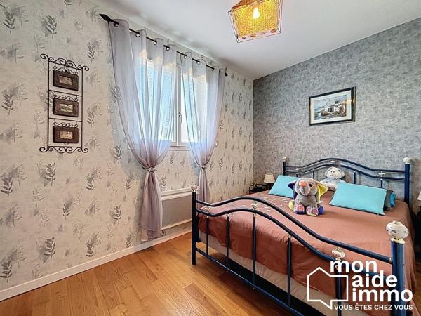 Maison de 5 chambres, garage, remise sur 2500 m2 de terrain clos