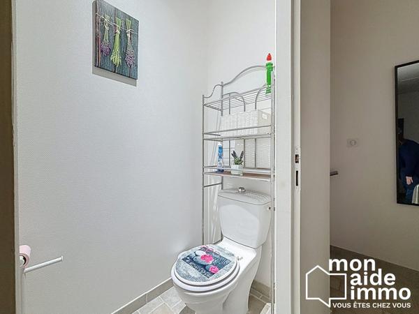 Maison de 5 chambres, garage, remise sur 2500 m2 de terrain clos