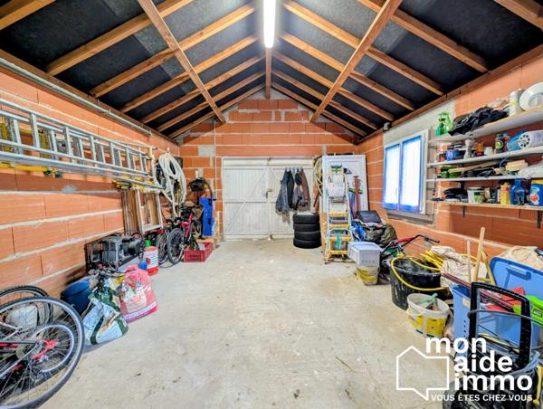 Maison de 5 chambres, garage, remise sur 2500 m2 de terrain clos