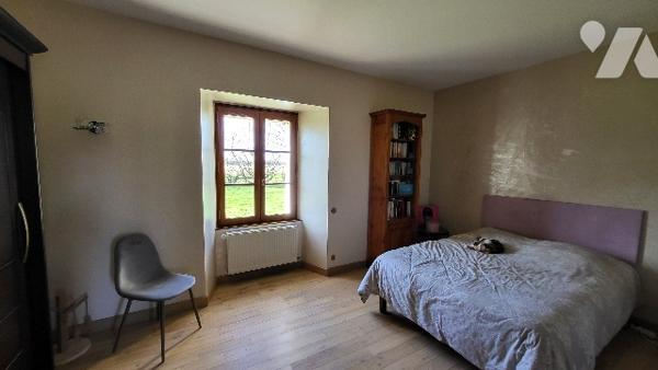 Maison rurale à vendre Précigné dans la Sarthe (72), comprenant :