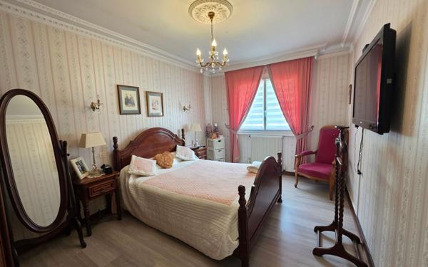 Maison à vendre    5 pièces • 121 m2 Mont-de-Marsan