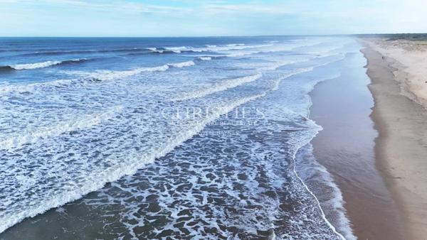 Exclusivité – Confort et espace à deux pas des plages